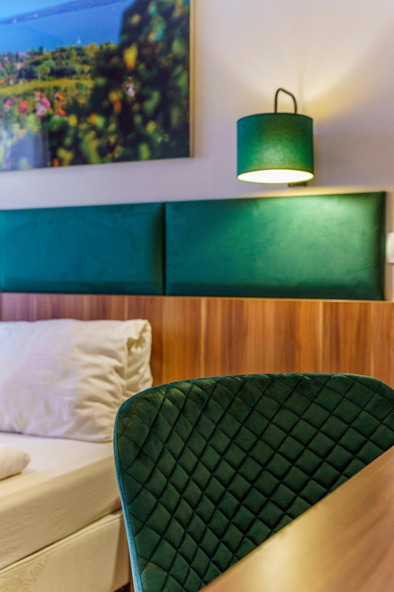 Balaton Colors Beach Hotel Сиофок Екстериор снимка
