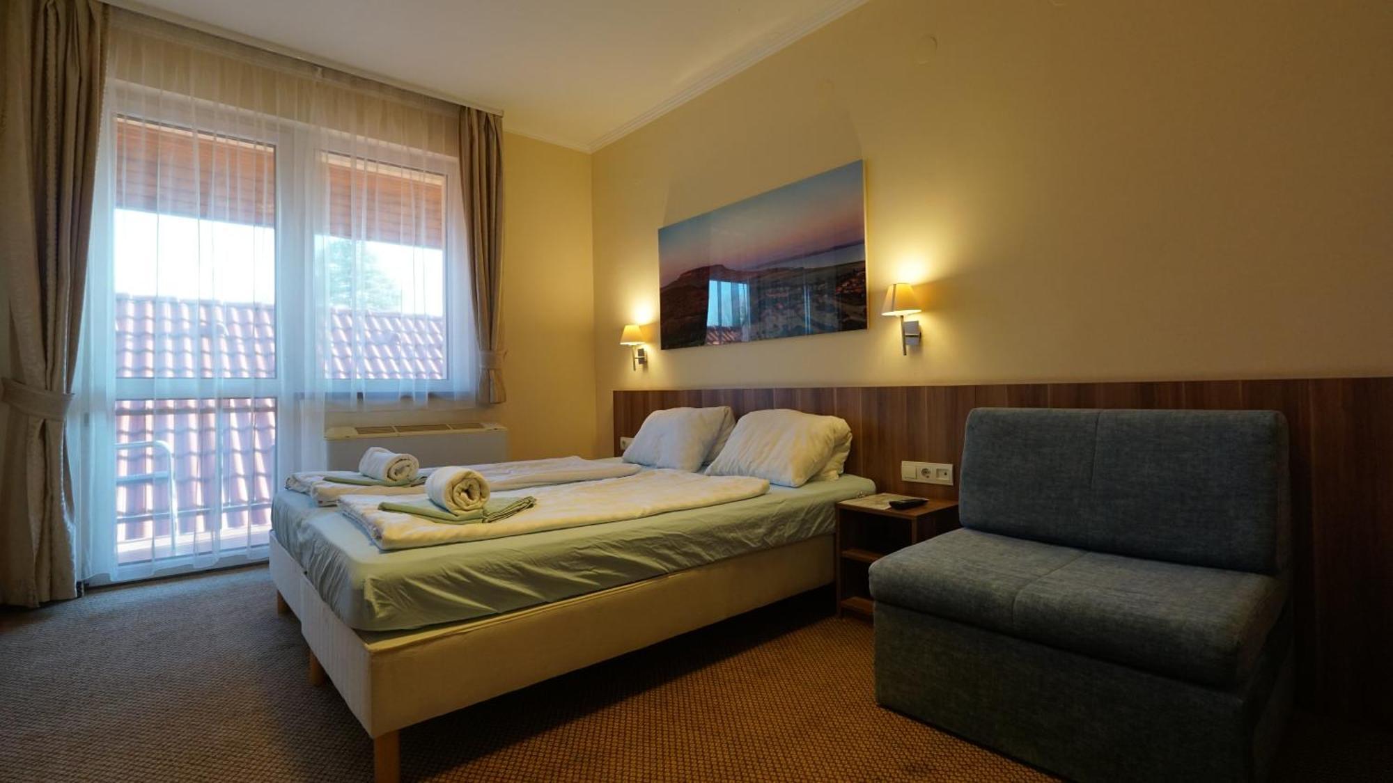 Balaton Colors Beach Hotel Сиофок Екстериор снимка