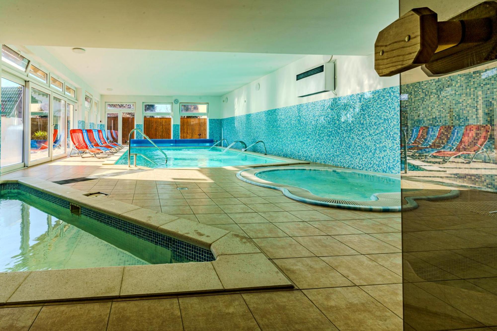 Balaton Colors Beach Hotel Сиофок Екстериор снимка