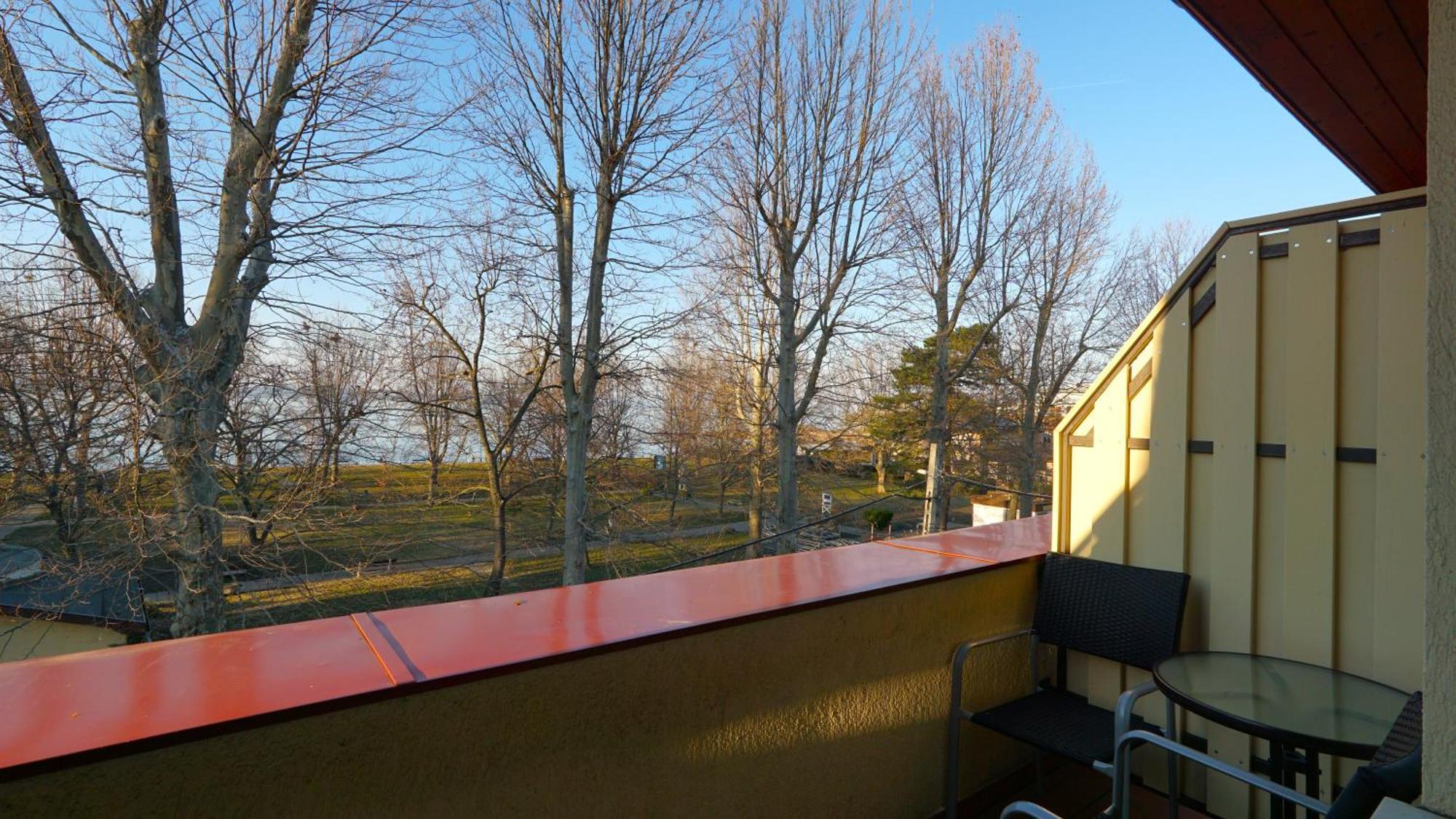 Balaton Colors Beach Hotel Сиофок Екстериор снимка