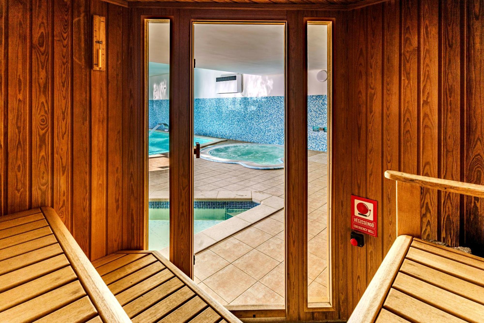 Balaton Colors Beach Hotel Сиофок Екстериор снимка