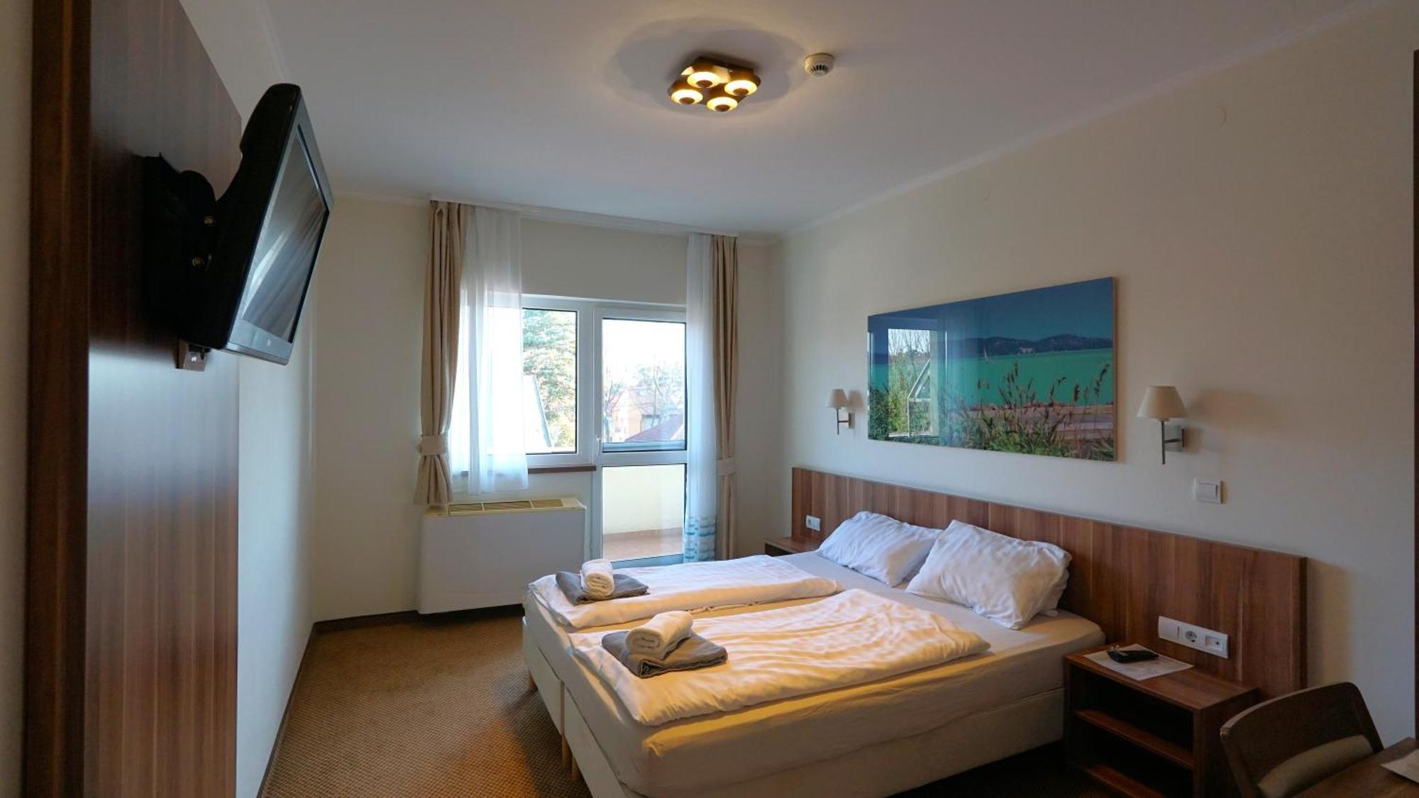 Balaton Colors Beach Hotel Сиофок Екстериор снимка