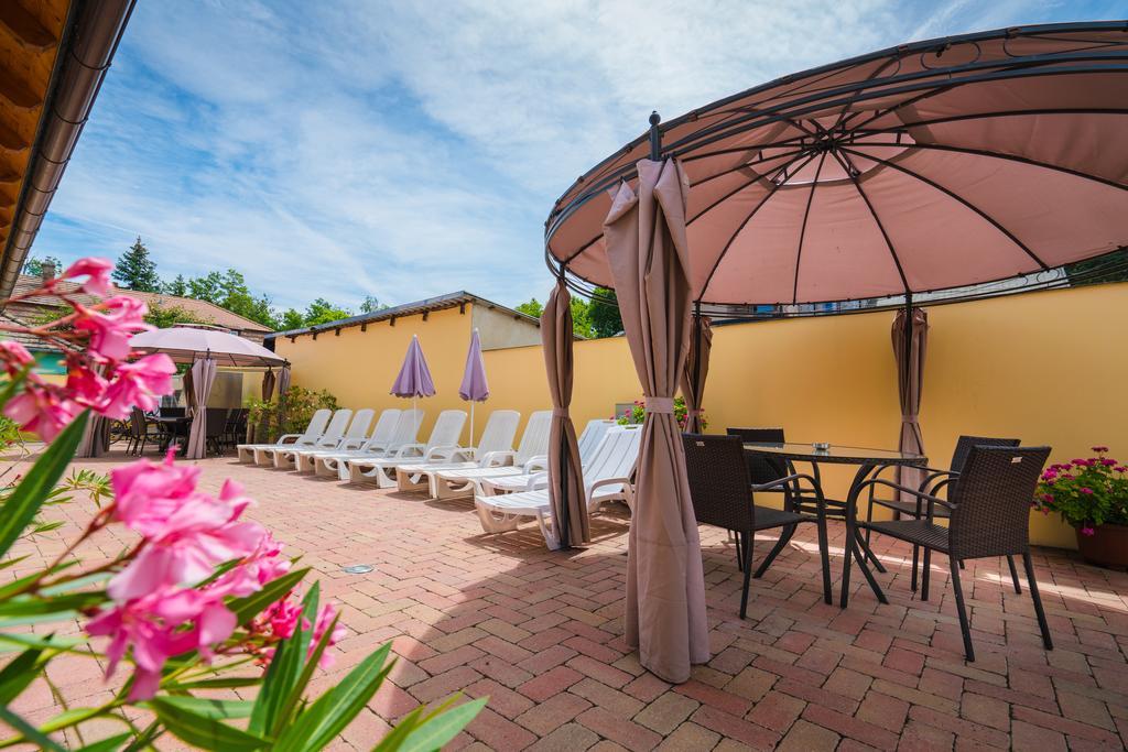 Balaton Colors Beach Hotel Сиофок Екстериор снимка